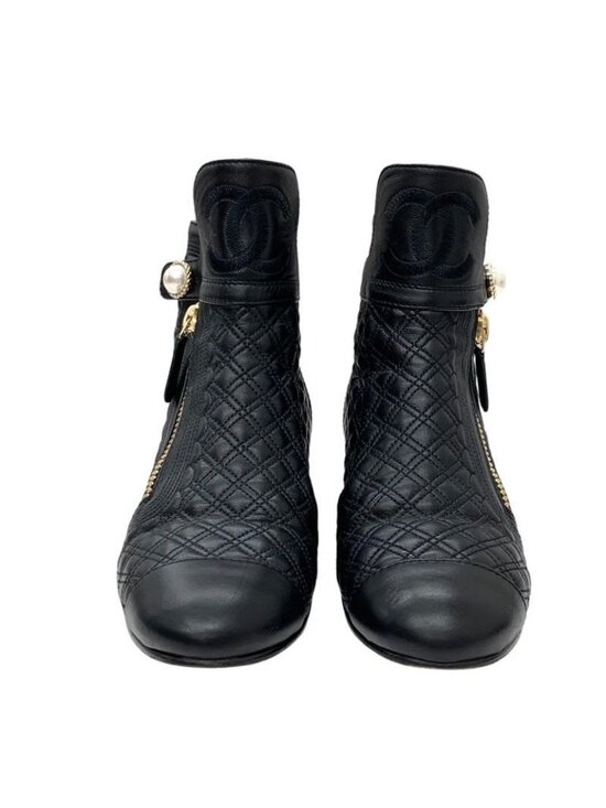 Chanel coco mark boots - Gem Chanel Boots Short Shoes Coco Mark Pearl Quilting Leather Black